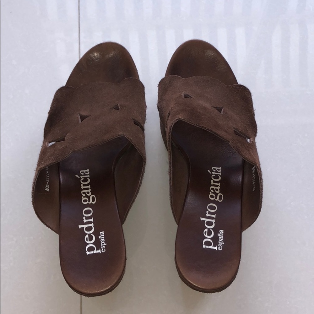 Shoes - Picture 2 of 6